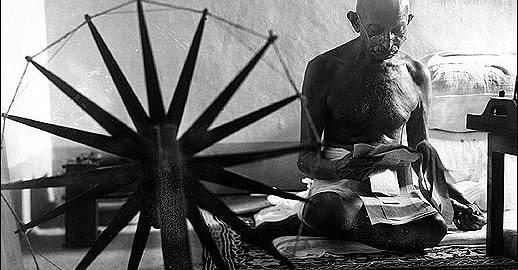 गांधीवाद्यांनीच केली महात्माजींची वैचारिक हत्या!