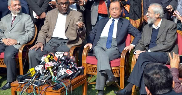 चिल्लरांची लढाई आणि नुसतीच बढाई.