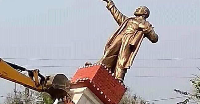 बीच का रास्ता नहीं होता…
