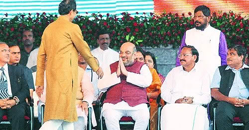 शिवसेनेची फरपट कशी संपेल?