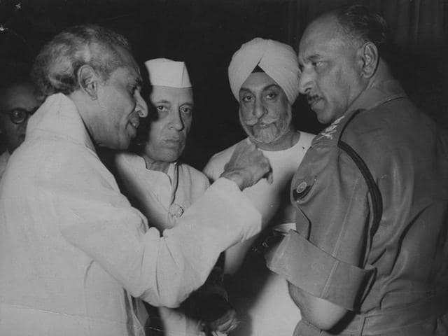 व्ही. के. कृष्ण मेनन, पंडित नेहरू, जनरल थिमैया