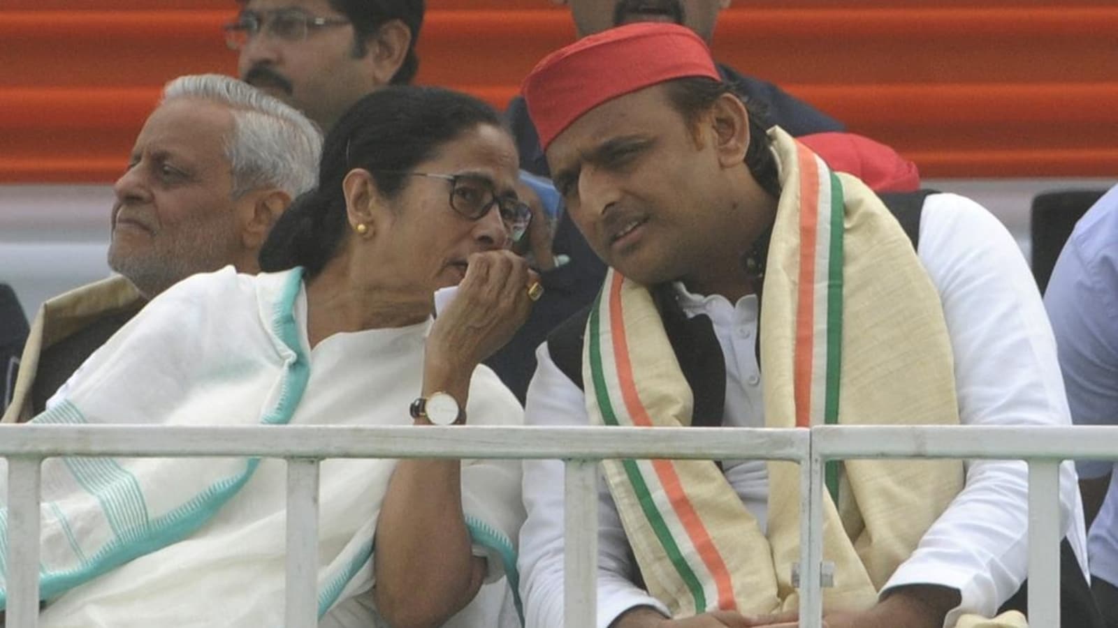 ममता बॅनर्जी आणि अखिलेश यादव - २०२२