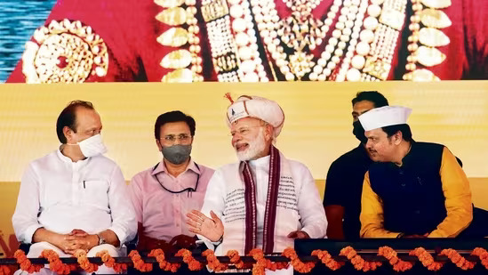 अजितदादा बनले मोदींचे पोपट!